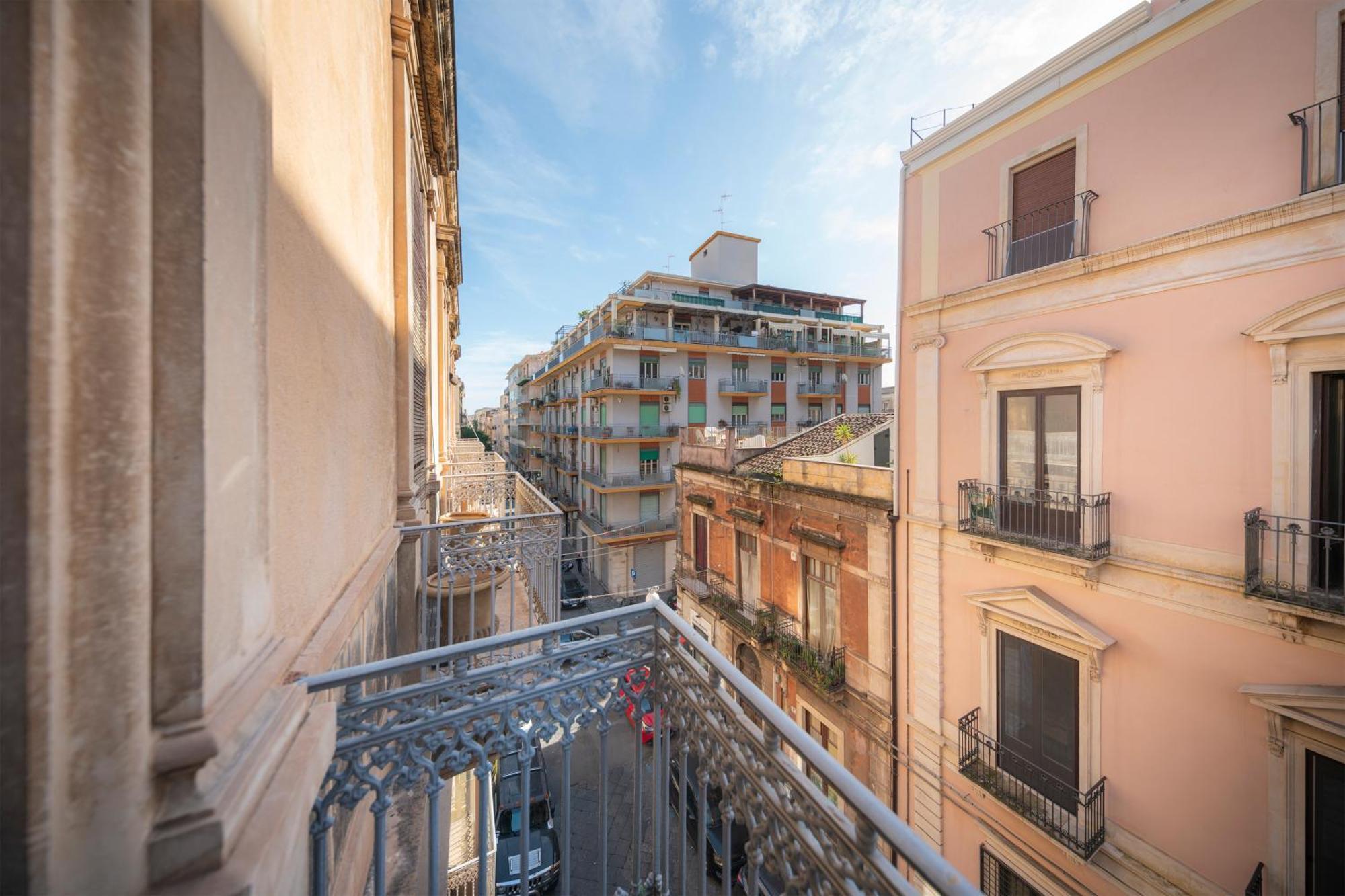 Mirone - Suite Apartments Catania Centro Dış mekan fotoğraf